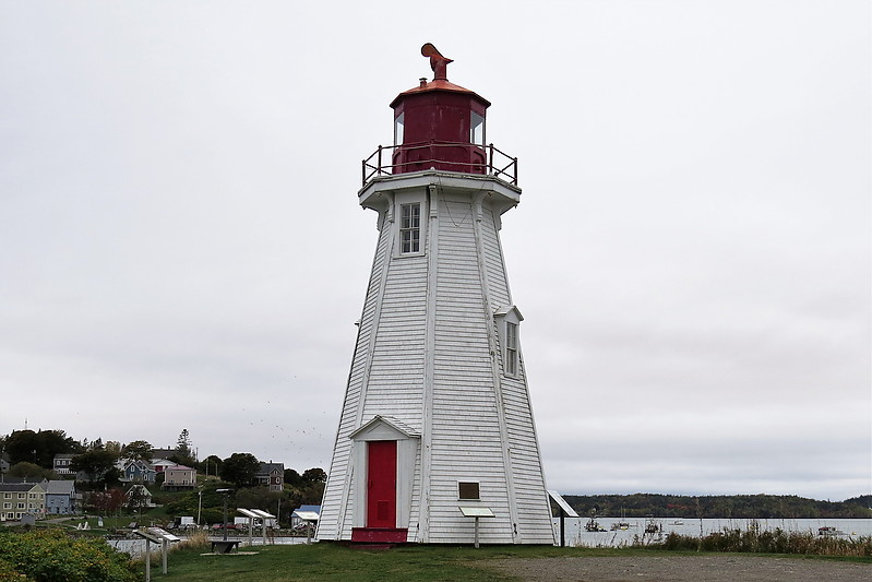 New Brunswick / Mulholland Point Lighthouse
Author of the photo: [url=https://www.flickr.com/photos/larrymyhre/]Larry Myhre[/url]
Keywords: New Brunswick;Canada;Bay of Fundy