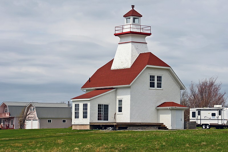 Nova Scotia / Mullins Point Rear Range Lighthouse
Author of the photo: [url=https://www.flickr.com/photos/8752845@N04/]Mark[/url]
Keywords: Nova Scotia;Canada;Gulf of Saint Lawrence;Northumberland Strait
