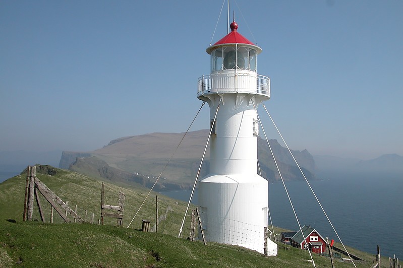 Mykines lighthouse
AKA Myggenaes
Author of the photo: [url=http://www.flickr.com/photos/14716771@N05/]Erik Christensen[/url]
Keywords: Faroe Islands;Atlantic ocean