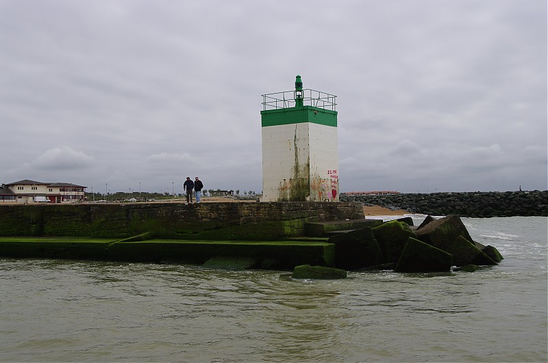 L'Adour River South Jetty Light
Keywords: France;Aquitaine;Bay of Biscay