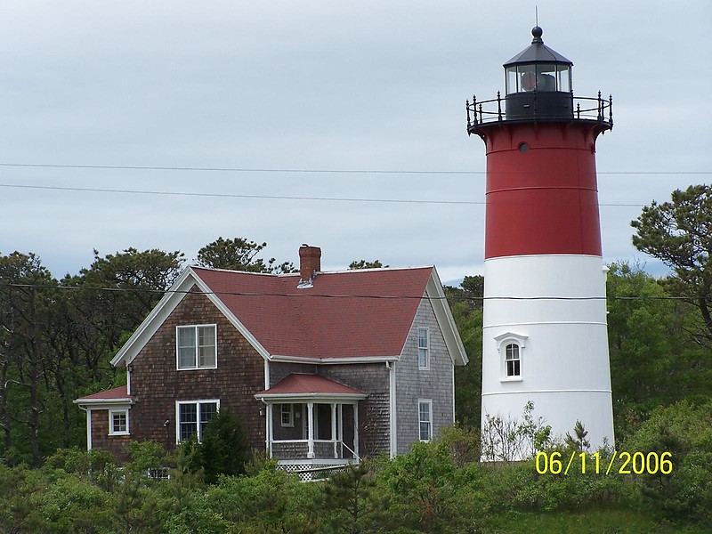 Massachusetts / Nauset lighthouse
Author of the photo: [url=https://www.flickr.com/photos/bobindrums/]Robert English[/url]
Keywords: Massachusetts;United States;Cape Cod;Atlantic ocean