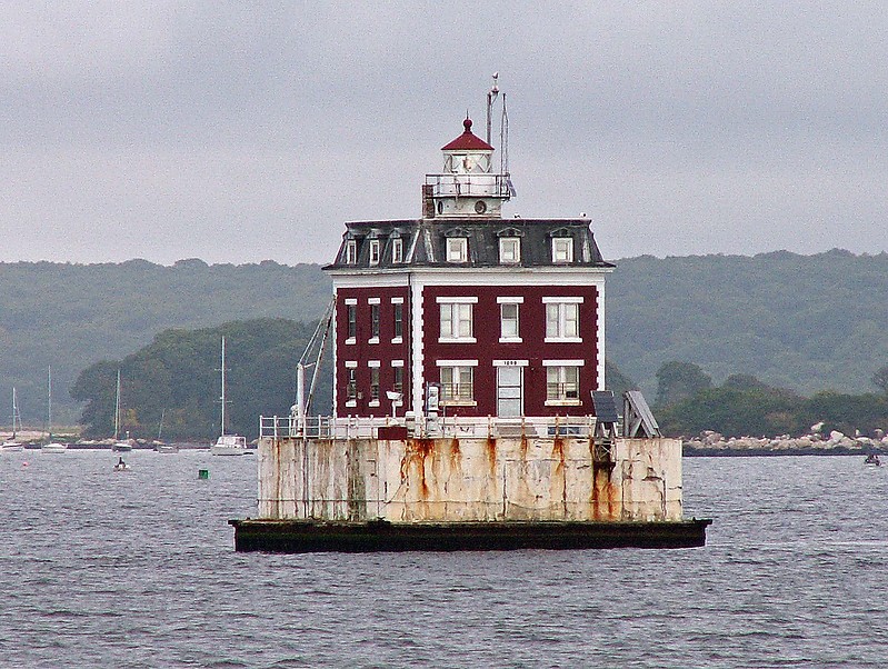 Connecticut / New London Ledge lighthouse
Author of the photo: [url=https://www.flickr.com/photos/21475135@N05/]Karl Agre[/url]
Keywords: Connecticut;United States;Atlantic ocean;Offshore