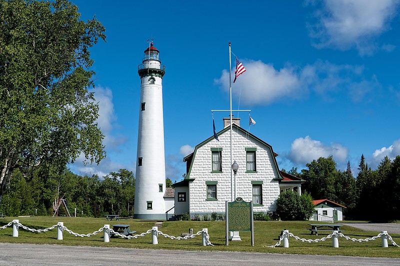 Michigan / New Presque Isle lighthouse
Author of the photo: [url=https://www.flickr.com/photos/selectorjonathonphotography/]Selector Jonathon Photography[/url]
Keywords: Michigan;Lake Huron;United States