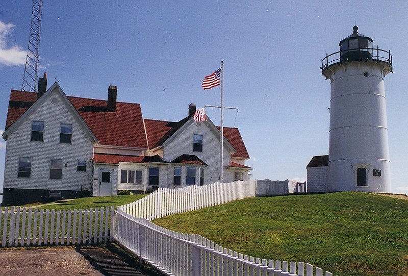 Massachusetts / Nobska lighthouse
Author of the photo: [url=https://www.flickr.com/photos/larrymyhre/]Larry Myhre[/url]

Keywords: United States;Massachusetts;Atlantic ocean