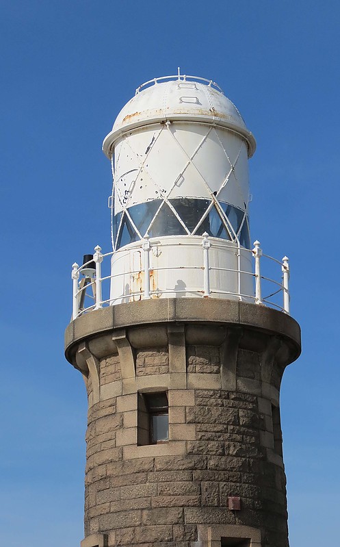 Bristol / Avonmouth North Pier lighthouse - lantern
Author of the photo: [url=https://www.flickr.com/photos/21475135@N05/]Karl Agre[/url]    
Keywords: Bristol;Bristol channel;England;United Kingdom;Lantern