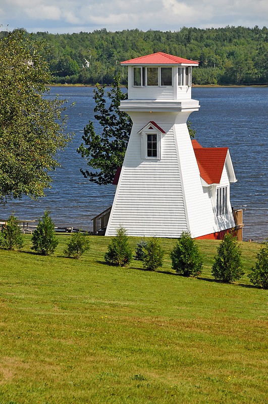 New Brunswick / Oak Point Range Front Lighthouse
Author of the photo: [url=https://www.flickr.com/photos/archer10/]Dennis Jarvis[/url]
Keywords: New Brunswick;Canada;Miramichi