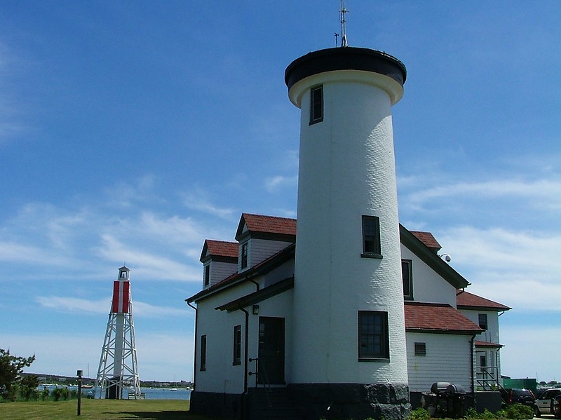 Massachusetts / Brant Point (old) lighthouse and Nantucket Harbor Range Rear Light
Author of the photo: [url=https://www.flickr.com/photos/larrymyhre/]Larry Myhre[/url]

Keywords: United States;Massachusetts;Atlantic ocean;Nantucket