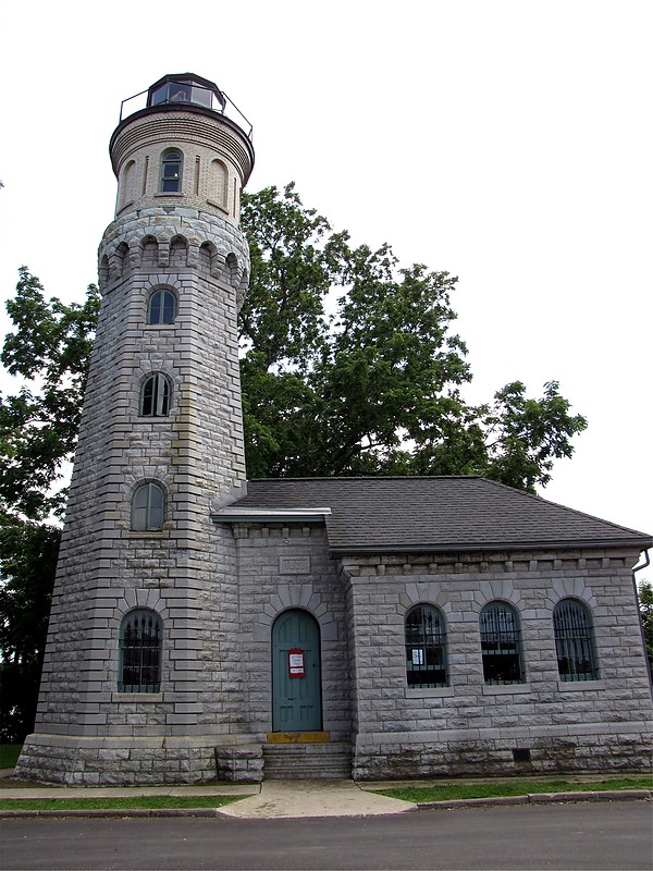 New York / Old Fort Niagara lighthouse
Author of the photo: [url=https://www.flickr.com/photos/bobindrums/]Robert English[/url]
Keywords: New York;Lake Ontario;United States