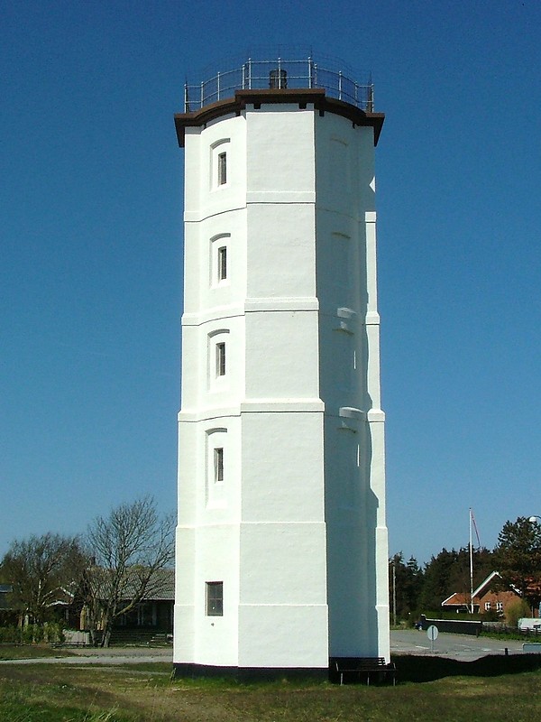 North Jylland / Skagen / Det Gamle Hvide Fyr (The Old Hvid Lighthouse)
Author of the photo: [url=https://www.flickr.com/photos/larrymyhre/]Larry Myhre[/url]

Keywords: Skagen;Denmark;Kattegat