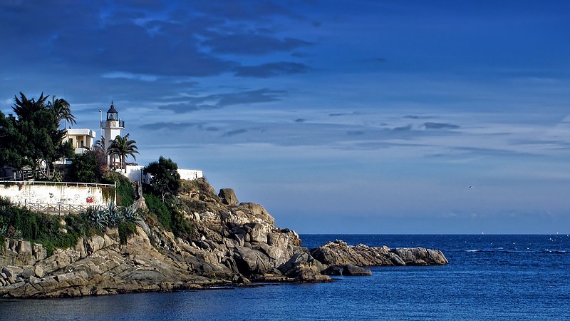 Palamos lighthouse
Author of the photo: [url=https://www.flickr.com/photos/69793877@N07/]jburzuri[/url]

Keywords: Mediterranean sea;Spain;Catalonia;Girona;Palamos