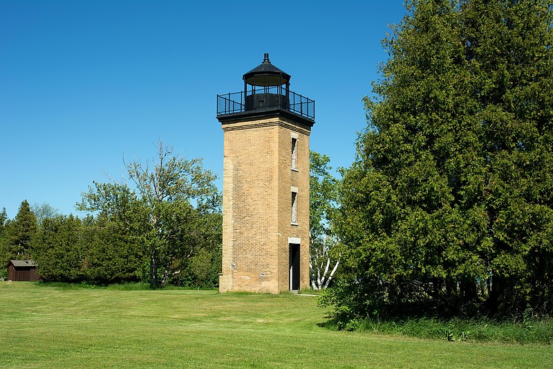 Michigan / Point Peninsula lighthouse
Author of the photo: [url=https://www.flickr.com/photos/8752845@N04/]Mark[/url]
Keywords: Michigan;United States;Lake Michigan