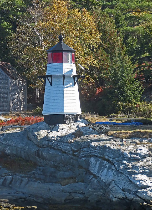 Maine / Perkins Island lighthouse
Author of the photo: [url=https://www.flickr.com/photos/21475135@N05/]Karl Agre[/url]
Keywords: Maine;United States;Kennebec river