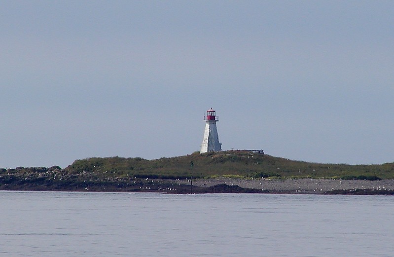 Nova Scotia / Westport / Peter Island Lighthouse
Author of the photo: [url=https://www.flickr.com/photos/8752845@N04/]Mark[/url]
Keywords: Atlantic ocean;Canada;Nova Scotia;Westport