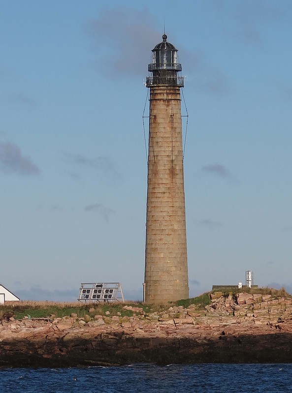 Maine / Petit Manan lighthouse
Author of the photo: [url=https://www.flickr.com/photos/21475135@N05/]Karl Agre[/url]
Keywords: Maine;Atlantic ocean;United States