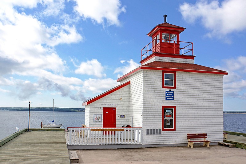 Nova Scotia / Pictou Museum Lighthouse
Author of the photo: [url=https://www.flickr.com/photos/archer10/] Dennis Jarvis[/url]
Keywords: Nova Scotia;Canada;Gulf of Saint Lawrence;Northumberland Strait