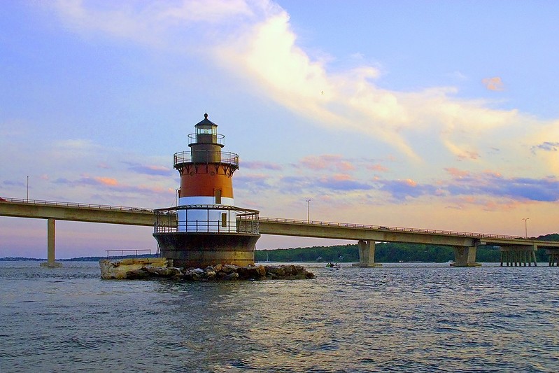 Rhode island / Plum Beach lighthouse
Author of the photo: [url=https://jeremydentremont.smugmug.com/]nelights[/url]

Keywords: Rhode Island;United States;Atlantic ocean;Offshore