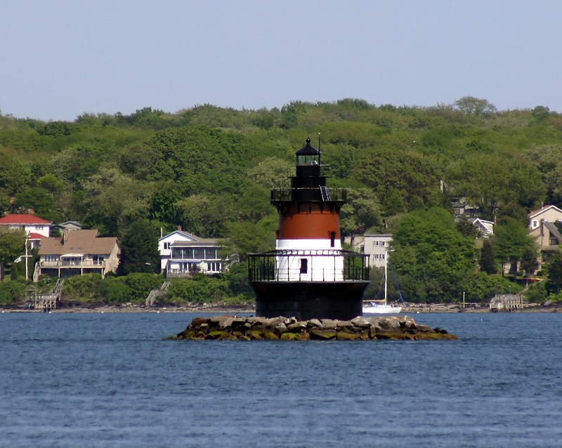 Rhode island / Plum Beach lighthouse
Author of the photo: [url=https://www.flickr.com/photos/31291809@N05/]Will[/url]

Keywords: Rhode Island;United States;Atlantic ocean;Offshore
