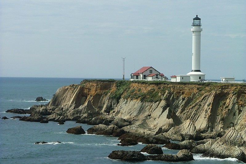 California / Point Arena lighthouse
Author of the photo: [url=https://www.flickr.com/photos/larrymyhre/]Larry Myhre[/url]

Keywords: United States;Pacific ocean;California