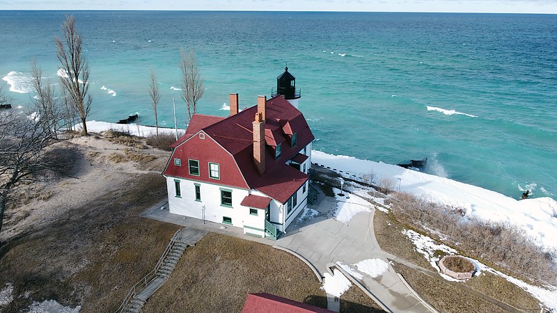 Michigan / Point Betsie lighthouse
Author of the photo: [url=https://www.flickr.com/photos/31291809@N05/]Will[/url]
Keywords: Michigan;Lake Michigan;United States;Aerial