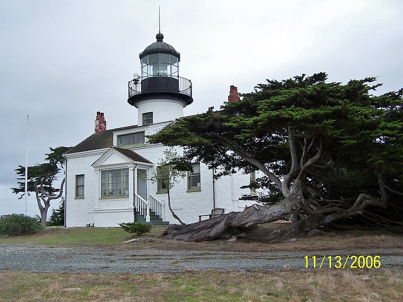 California / Point Pinos lighthouse
Author of the photo: [url=https://www.flickr.com/photos/bobindrums/]Robert English[/url]
Keywords: United States;Pacific ocean;California