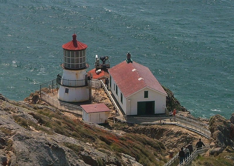 California / Point Reyes Lighthouse
Author of the photo: [url=https://www.flickr.com/photos/larrymyhre/]Larry Myhre[/url]

Keywords: California;United states;Pacific ocean