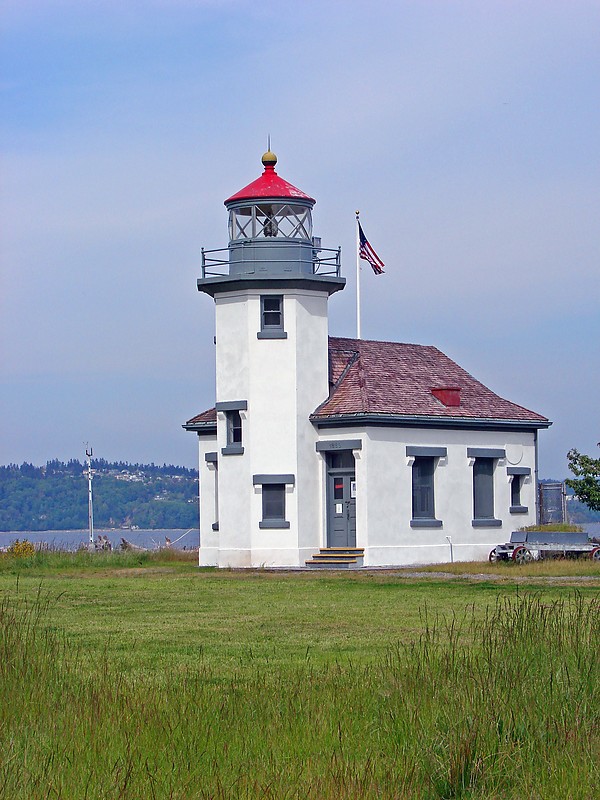 Washington / Point Robinson lighthouse
Author of the photo: [url=https://www.flickr.com/photos/8752845@N04/]Mark[/url]
Keywords: Seattle;Washington;United States