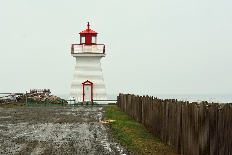 Quebec / Pointe Bonaventure lighthouse
Author of the photo: [url=https://www.flickr.com/photos/8752845@N04/]Mark[/url]
Keywords: Canada;Quebec;Chaleur Bay