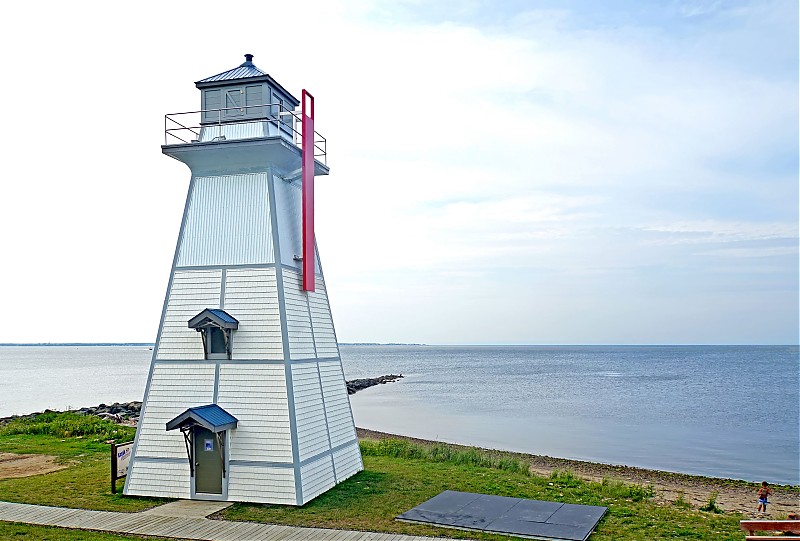 New Brunswick / Pointe à Brideau Range Rear lighthouse
Author of the photo: [url=https://www.flickr.com/photos/archer10/]Dennis Jarvis[/url]
Keywords: Caraquet;New Brunswick;Canada;Chaleur Bay