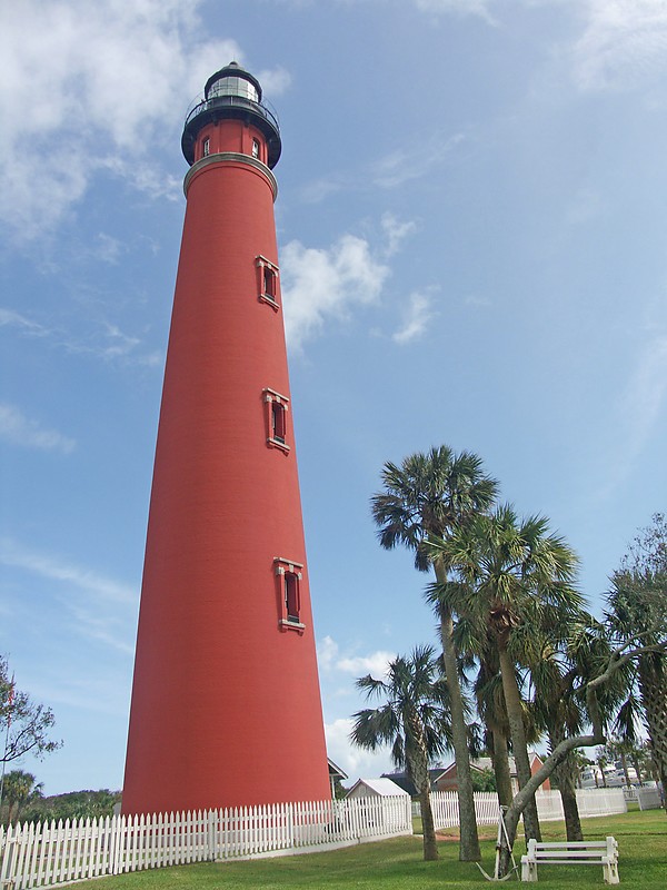 Florida / Ponce de Leon Inlet Lighthouse
AKA Mosquito inlet
Author of the photo: [url=https://www.flickr.com/photos/8752845@N04/]Mark[/url]
Keywords: Florida;United States;Atlantic ocean