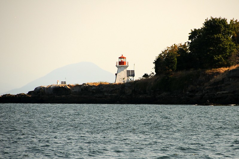 Porlier Pass Rear Range - Virago Point lighthouse
Author of the photo:[url=https://www.flickr.com/photos/lighthouser/sets]Rick[/url]
Keywords: Canada;British Columbia;Strait of Georgia