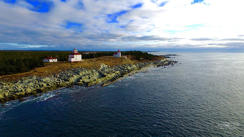 Nova Scotia / Port Bickerton Lighthouses - old (front) and new (distant)
Author of the photo: [url=https://www.facebook.com/nokaoidroneguys/]No Ka 'Oi Drone Guys[/url]
Keywords: Nova Scotia;Canada;Atlantic ocean;Aerial