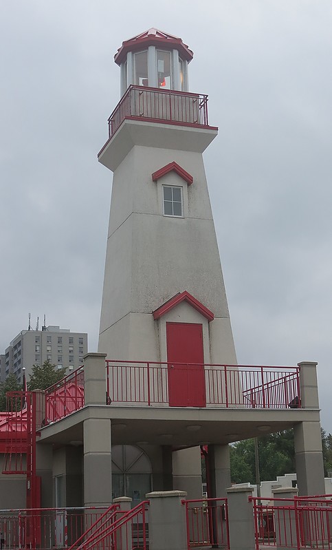Ontario / Port Credit Inner Channel lighthouse
Author of the photo: [url=https://www.flickr.com/photos/21475135@N05/]Karl Agre[/url]
Keywords: Ontario;Canada;Lake Ontario;Mississauga