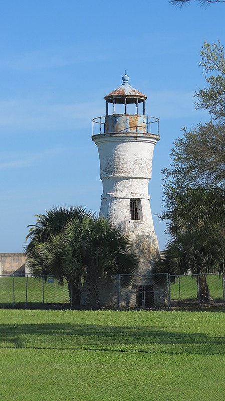 Louisiana / Port Pontchartrain lighthouse
Author of the photo: [url=https://www.flickr.com/photos/21475135@N05/]Karl Agre[/url]

Keywords: Louisiana;New Orleans;United States