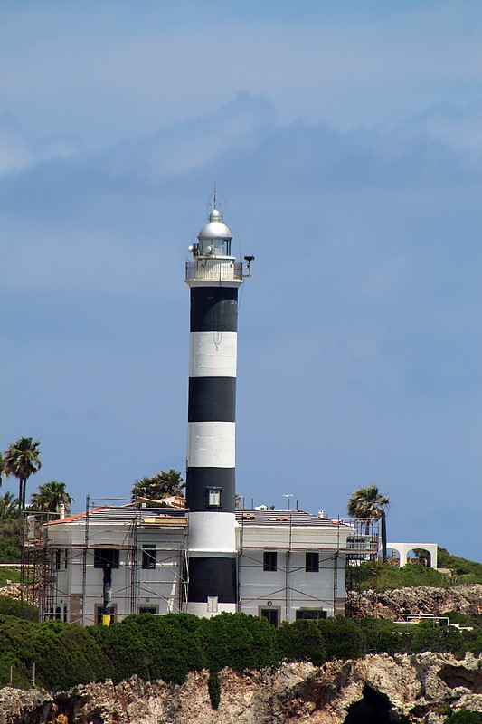Mallorca / Portocolom lighthouse
AKA Porto Colom, Punta de Ses Crestes, Punta de sa Farola
Author of the photo: [url=https://www.flickr.com/photos/31291809@N05/]Will[/url]
Keywords: Mallorca;Spain;Mediterranean sea