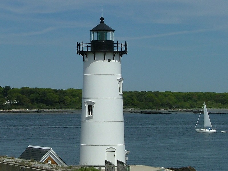 New Hampshire / Portsmouth Harbor lighthouse
AKA New Castle, Fort Point, Fort Constitution 
Author of the photo: [url=https://www.flickr.com/photos/larrymyhre/]Larry Myhre[/url]
Keywords: New Hampshire;Portsmouth;United States;Atlantic ocean