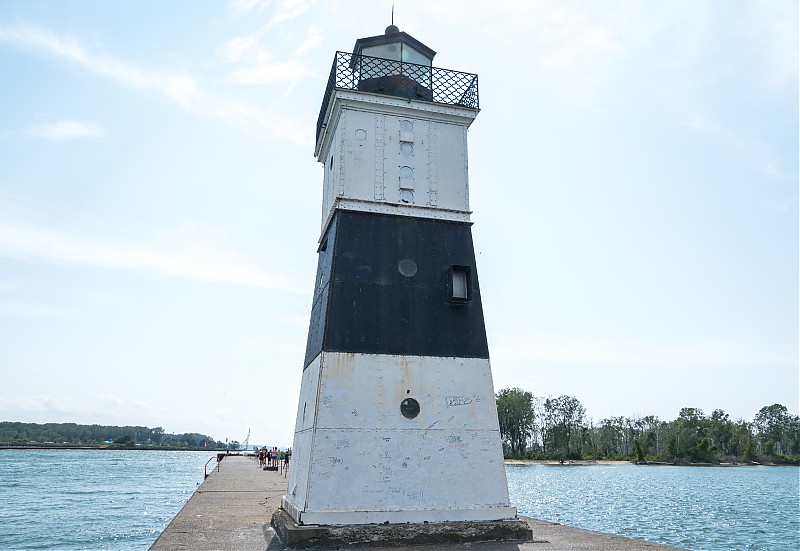 Pennsylvania / Erie Harbor Pierhead lighthouse
Author of the photo: [url=https://www.flickr.com/photos/selectorjonathonphotography/]Selector Jonathon Photography[/url]
Keywords: Erie Harbour;Lake Erie;Pennsylvania;United States