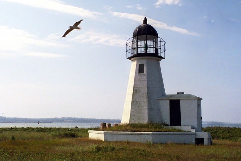 Rhode island / Prudence Island lighthouse
Author of the photo: [url=https://jeremydentremont.smugmug.com/]nelights[/url]

Keywords: United States;Rhode island;Atlantic ocean