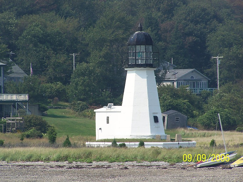 Rhode island / Prudence Island lighthouse
Author of the photo: [url=https://www.flickr.com/photos/bobindrums/]Robert English[/url]
Keywords: United States;Rhode island;Atlantic ocean