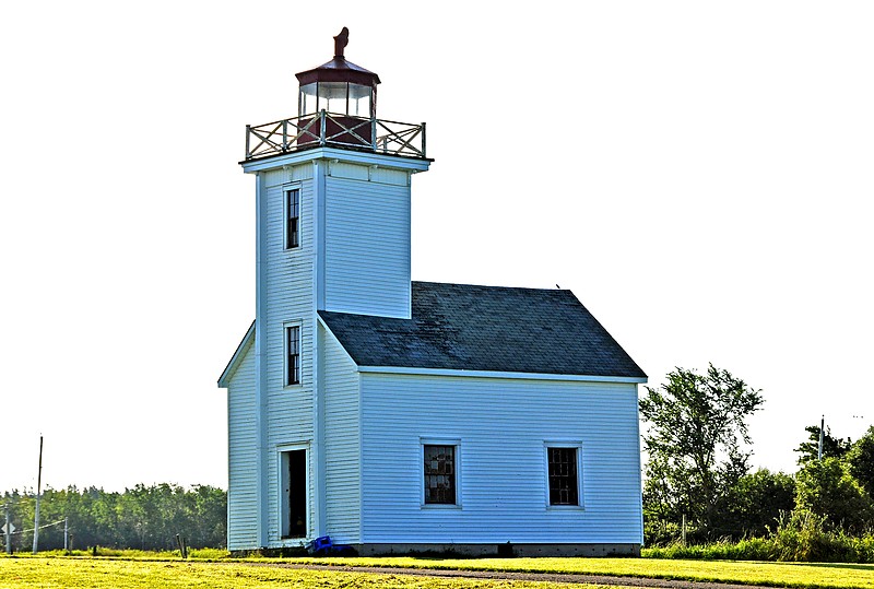 Nova Scotia / Pugwash lighthouse (old)
AKA Fishing Point
Author of the photo: [url=https://www.flickr.com/photos/archer10/]Dennis Jarvis[/url]
Keywords: Northumberland Strait;Nova Scotia;Canada;Pugwash