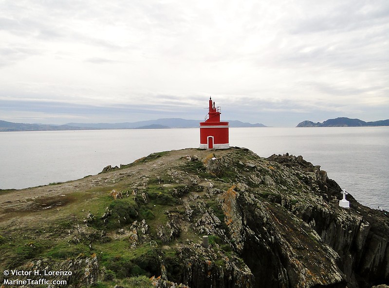 Ria de Vigo / Punta Robaleira lighthouse
Permission granted by [url=http://forum.shipspotting.com/index.php?action=profile;u=56617]Víctor H. Lorenzo[/url]
Keywords: Ria de Vigo;Vigo;Spain;Atlantic ocean;Galicia