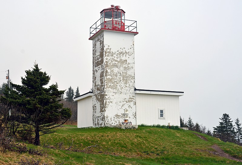 New Brunswick / Quaco Head (3) lighthouse
Author of the photo: [url=https://www.flickr.com/photos/8752845@N04/]Mark[/url]
Keywords: New Brunswick;Canada;Bay of Fundy