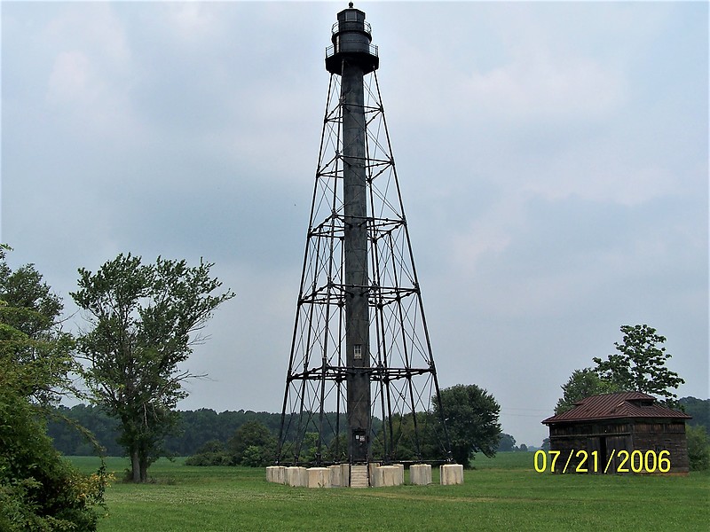 Delaware / Reedy Island Range Rear lighthouse
Author of the photo: [url=https://www.flickr.com/photos/bobindrums/]Robert English[/url]
Keywords: Delaware river;Delaware;United States