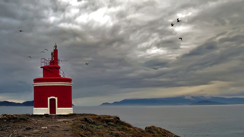 Ria de Vigo / Punta Robaleira lighthouse
Author of the photo: [url=https://www.flickr.com/photos/69793877@N07/]jburzuri[/url]
Keywords: Ria de Vigo;Vigo;Spain;Atlantic ocean;Galicia
