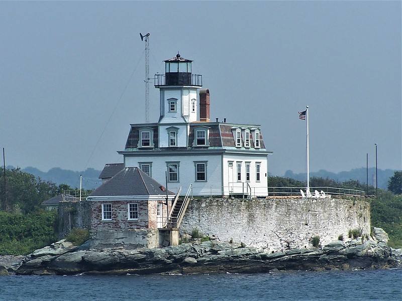 Rhode island / Rose Island lighthouse
Author of the photo: [url=https://www.flickr.com/photos/bobindrums/]Robert English[/url]
Keywords: Rhode Island;United States;Atlantic ocean;Block Island Sound