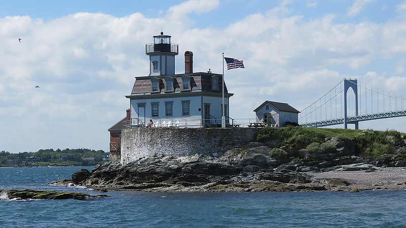 Rhode island / Rose Island lighthouse
Author of the photo: [url=https://www.flickr.com/photos/21475135@N05/]Karl Agre[/url]

Keywords: Rhode Island;United States;Atlantic ocean;Block Island Sound