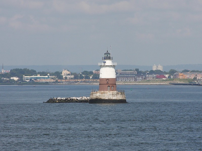 New Jersey / Robbins Reef lighthouse
Keywords: Upper bay;New York;New Jersey;United States;Offshore