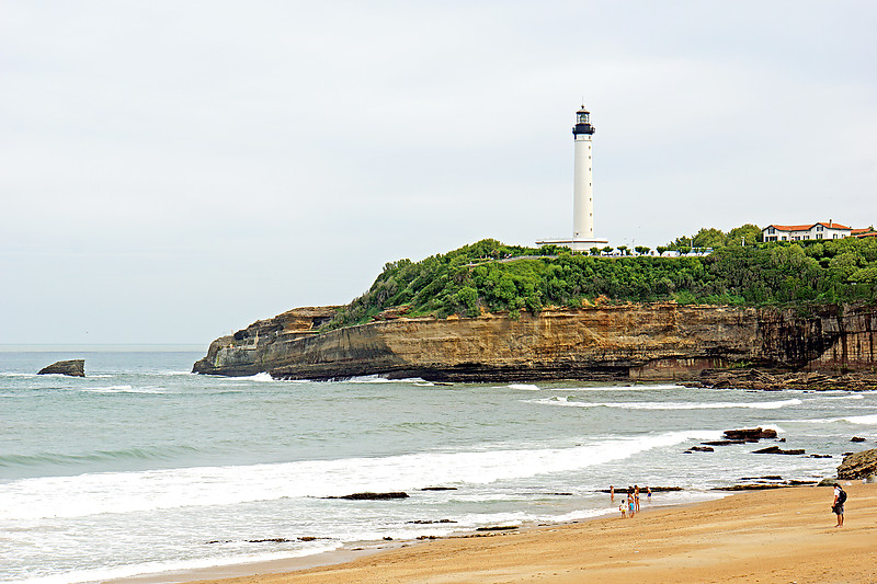 Biarritz / Pointe Saint-Martin Lighthouse
Author of the photo: [url=https://www.flickr.com/photos/archer10/] Dennis Jarvis[/url]
Keywords: Anglet;France;Bay of Biscay