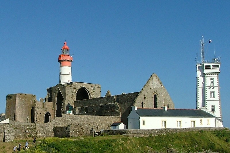 Brittany / Phare de St Mathieu
Tower nearby is coast guard
Author of the photo: [url=https://www.flickr.com/photos/larrymyhre/]Larry Myhre[/url]
Keywords: France;Le Conquet;Bay of Biscay;Brittany