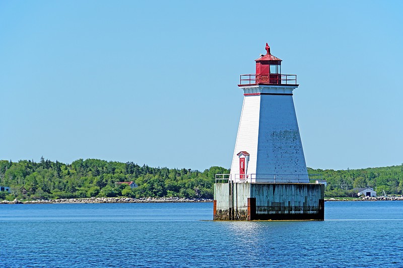 Nova Scotia / Sandy Point Lighthouse
Author of the photo: [url=https://www.flickr.com/photos/archer10/]Dennis Jarvis[/url]
Keywords: Nova Scotia;Canada;Atlantic ocean;Offshore