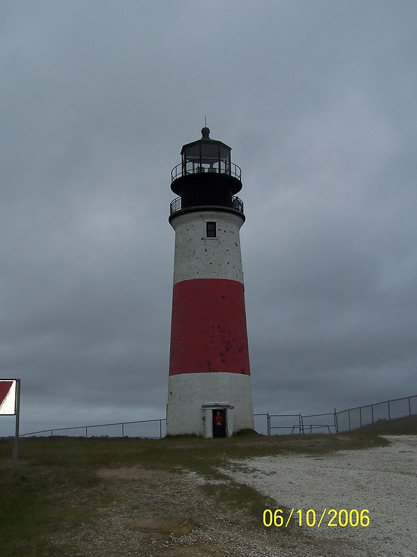 Massachusetts / Sankaty Head lighthouse
Author of the photo: [url=https://www.flickr.com/photos/bobindrums/]Robert English[/url]
Keywords: United States;Massachusetts;Atlantic ocean;Nantucket